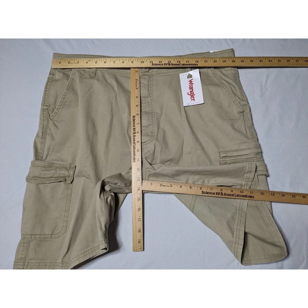 WRANGLER RELAXED FIT Men Size 40 Cotton Stretch Khaki 11